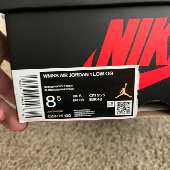 Nike Air Jordan Low - Picture 3 of 4